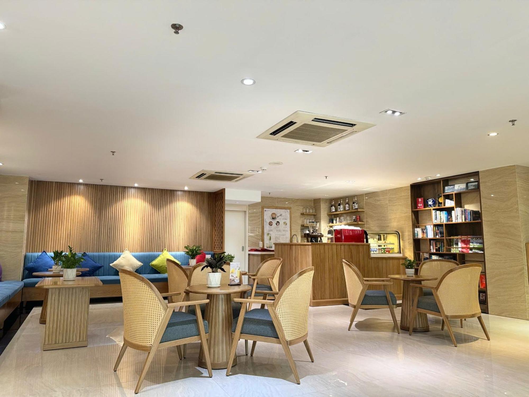 Ramada Encore By Wyndham Saigon D1 - Formerly M Boutique Hotel Saigon Cidade de Ho Chi Minh Exterior foto